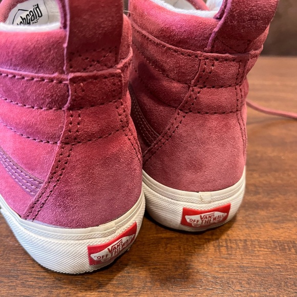 Burgundy High-Top Sneakers with Cozy Lining - Picture 4 of 6